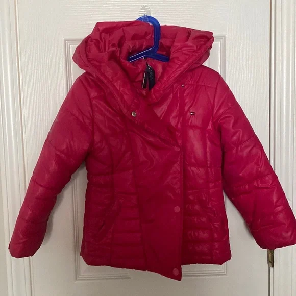 Perfect Tommy Hilfiger pink puffer for your toddler - Picture 1 of 3